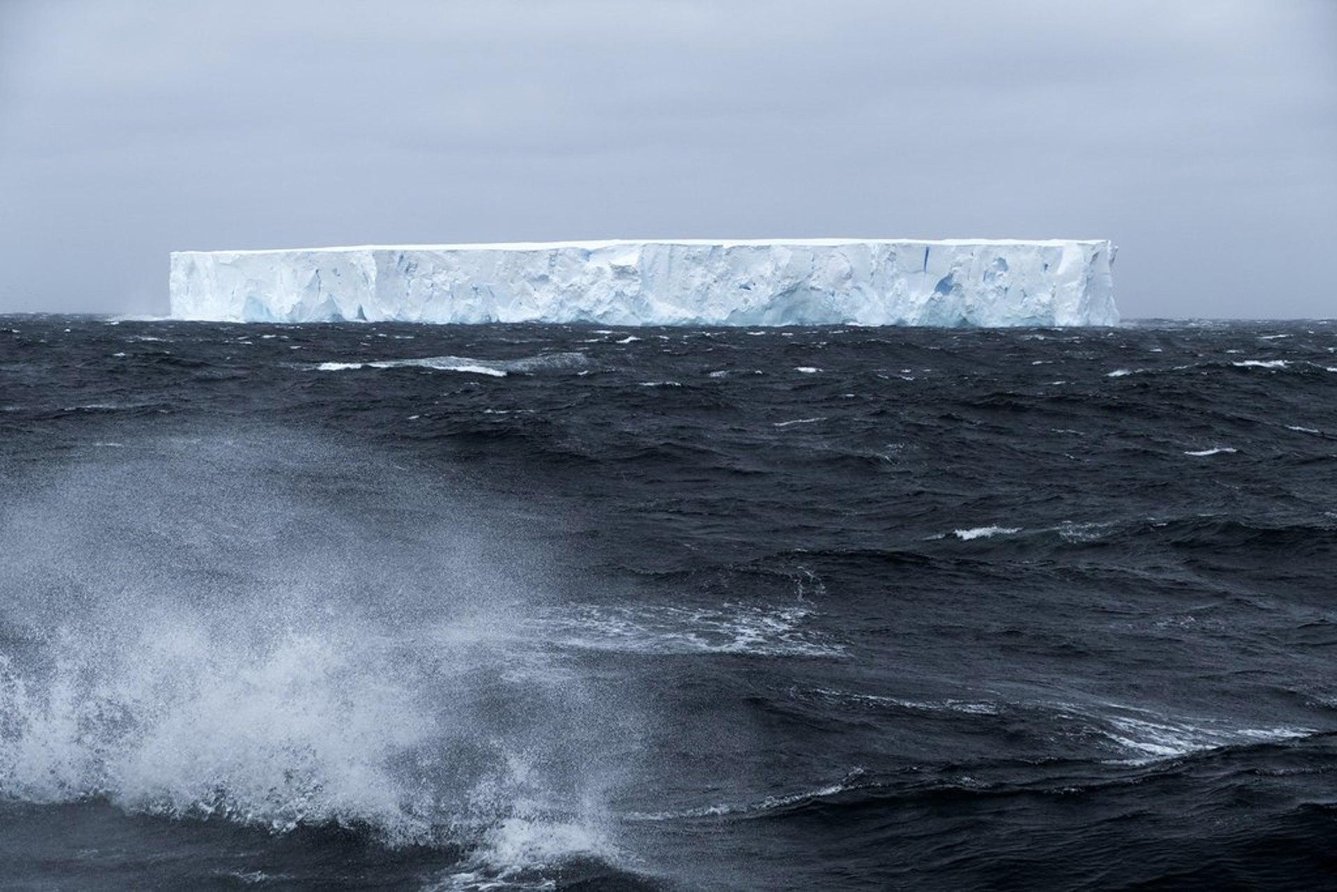 Shelf-Iceberg, North of Antarctic Peninsula (1) Shelf-Iceberg, North of Antarctic Peninsula (1)